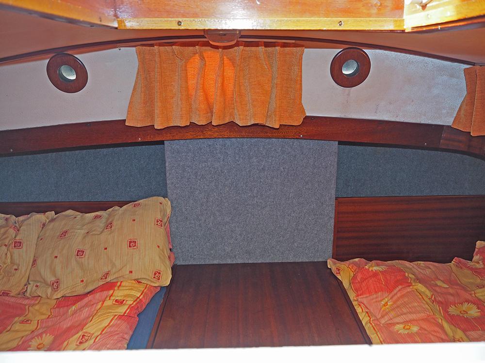 Aft cabin, Accommodation